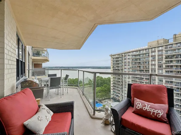 18-05 215th Street #12F, Bayside, NY 11360