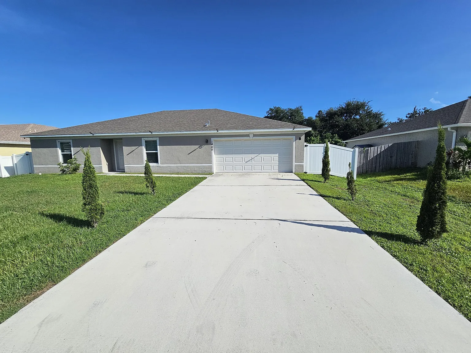3 bed, 2.0 bath, 2138 sqft, $2,600 — Photo 1
