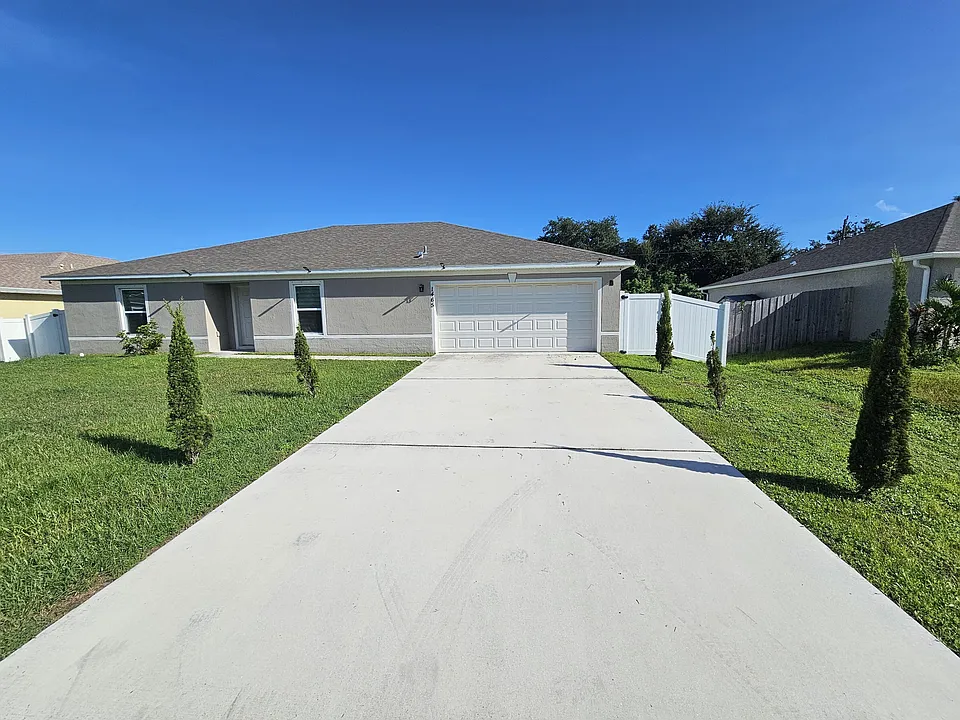 1465 SW San Esteban Ave