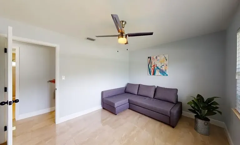 2558 Rosery Rd E — Photo 13