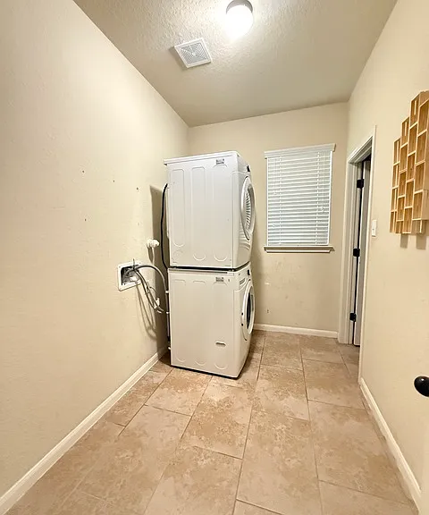 9010 Phoenix Park — Photo 17
