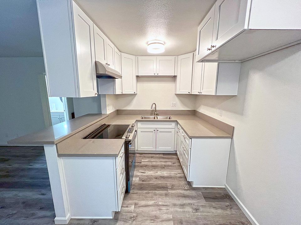 1st image of 908 Roswell Ave APT 3