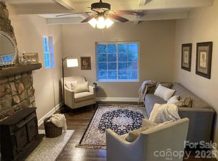 201 Merriman Rd, Hendersonville, NC 28791