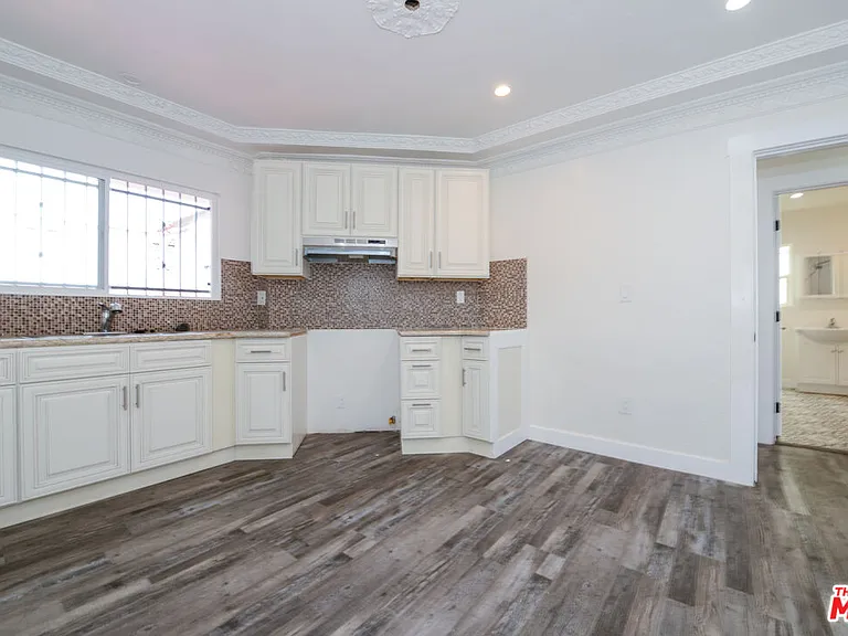 GORGEOUS KITCHEN