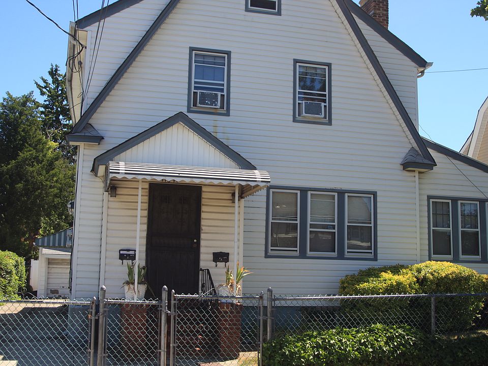 1st image of 11605 194th St #1