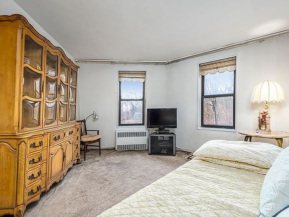 4th image of 83-55 Woodhaven Blvd #2K