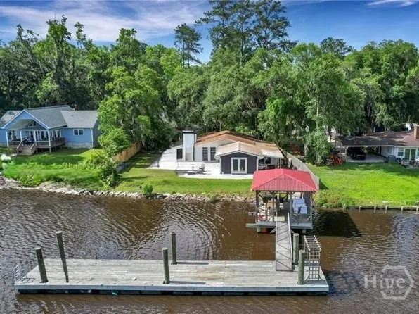 243 E 1st Street, Midway, GA 31320