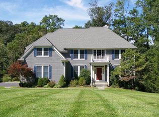 10 Greeley Ct, Mount Kisco, NY 10549