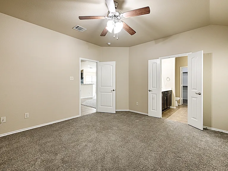 1213 Lambert Dr — Photo 12