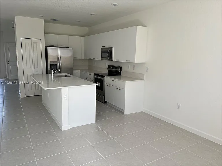 2340 NW 130th Ter — Photo 25