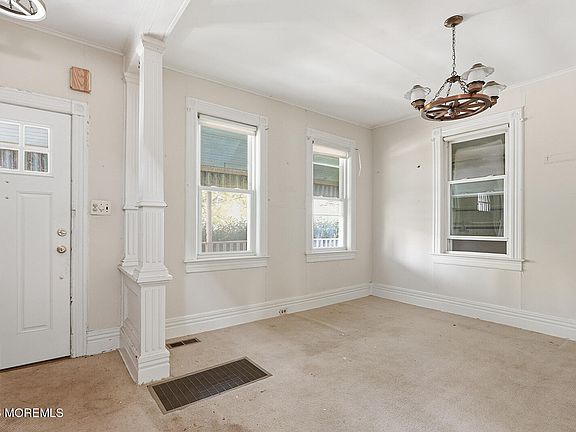 5th image of 92 Atlantic Avenue