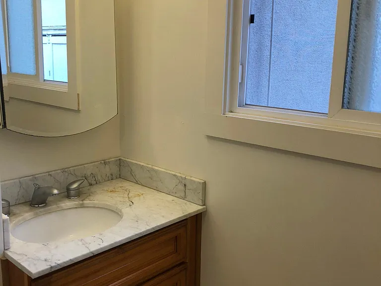 1220 Termino Ave — Photo 15