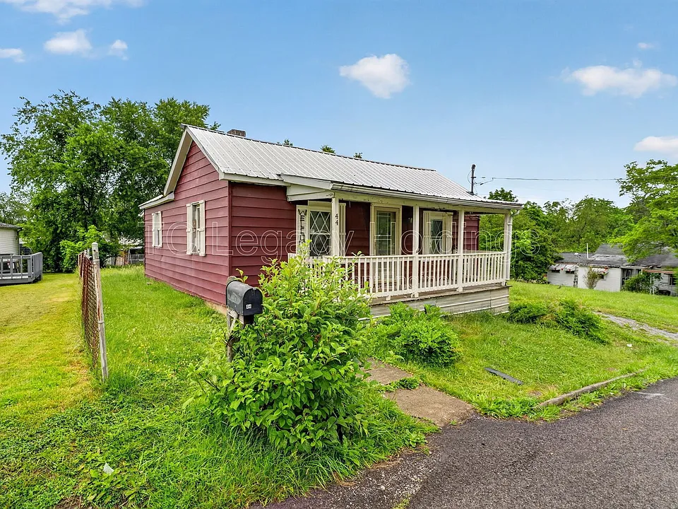 44 Holbert Ave
