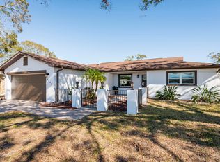 8443 Denise Dr, Seminole, FL 33777