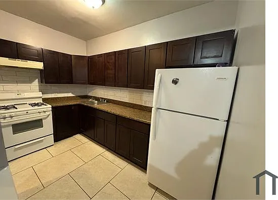 57 Maple Ave #B2 — Photo 1