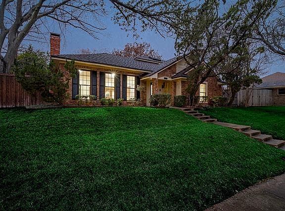 2nd image of 4801 Vera Cruz Dr