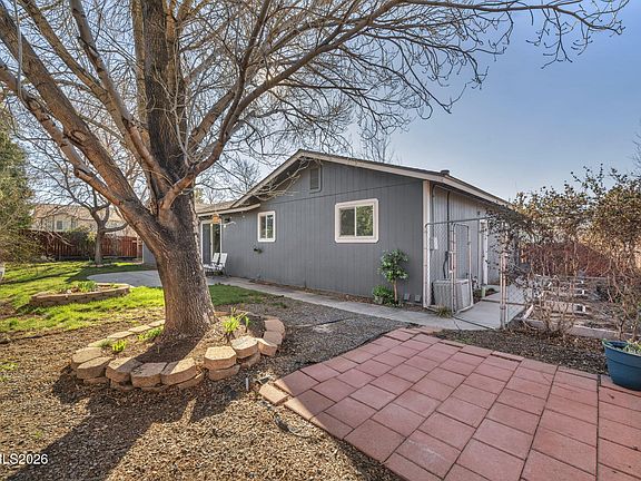 5th image of 974 Adobe Dr