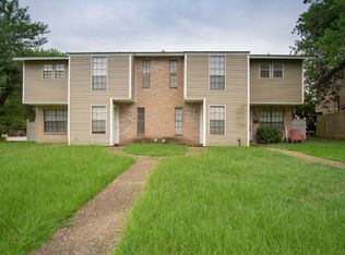 1801 Woodsman Dr APT B, College Station, TX 77840