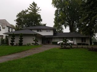 18060 Fairway Dr, Detroit, MI 48221