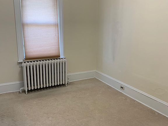 5th image of 23 Kendall Ave