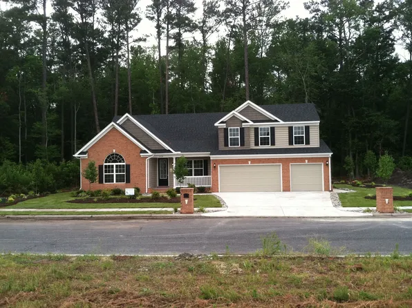 3924 Grand Isle Dr, Chesapeake, VA 23323