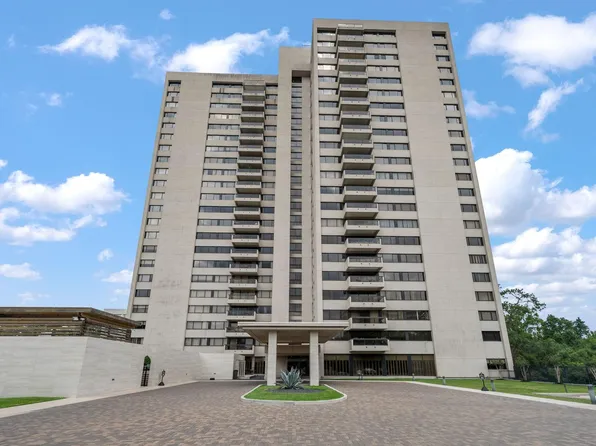 49 Briar Hollow Ln Unit 401, Houston, TX 77027