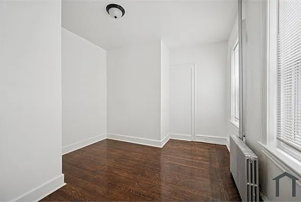 1658 Conklin St — Photo 11