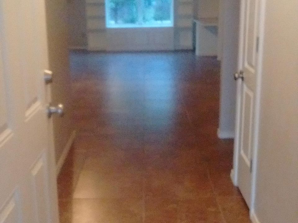 1st image of 909 Spear Dr