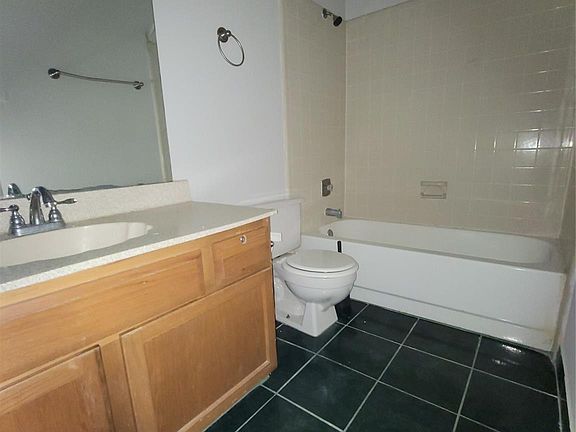 4th image of 3800 Tanglewilde St Unit 601