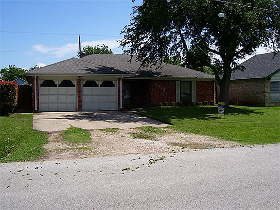 2nd image of 2414 36th Ave N