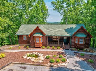 246 S Twin Oaks Dr, Ellijay, GA 30540
