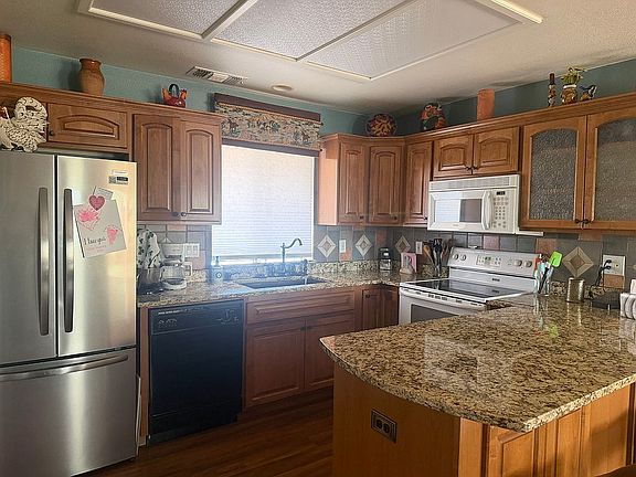 5th image of 11001 E Medina Ave