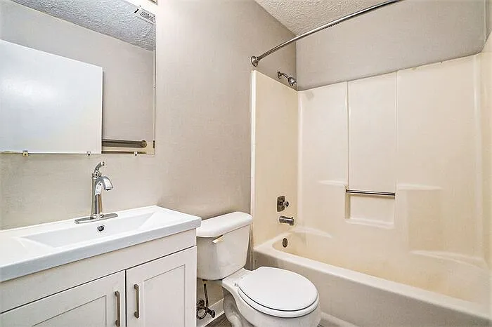 1321 Huntington Ave #1 — Photo 16