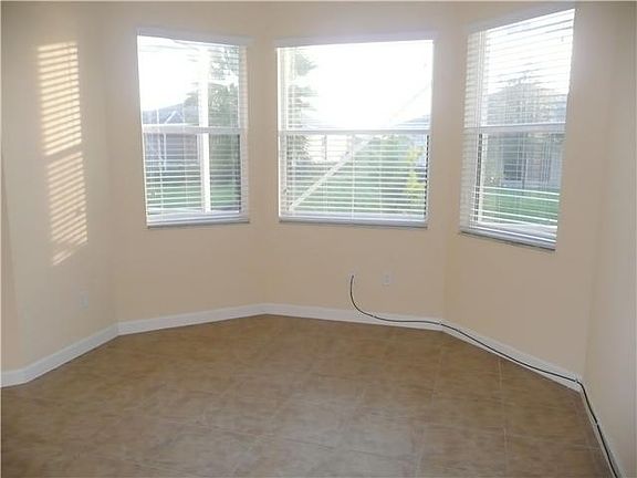 5th image of 3120 W Brookfield Way