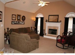 145 Chapman Oak Dr, Newnan, GA 30265