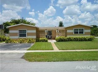 210 SW 70th Ter, Pembroke Pines, FL 33023