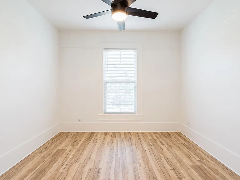 2607 W Haddon Ave #2R — Photo 6