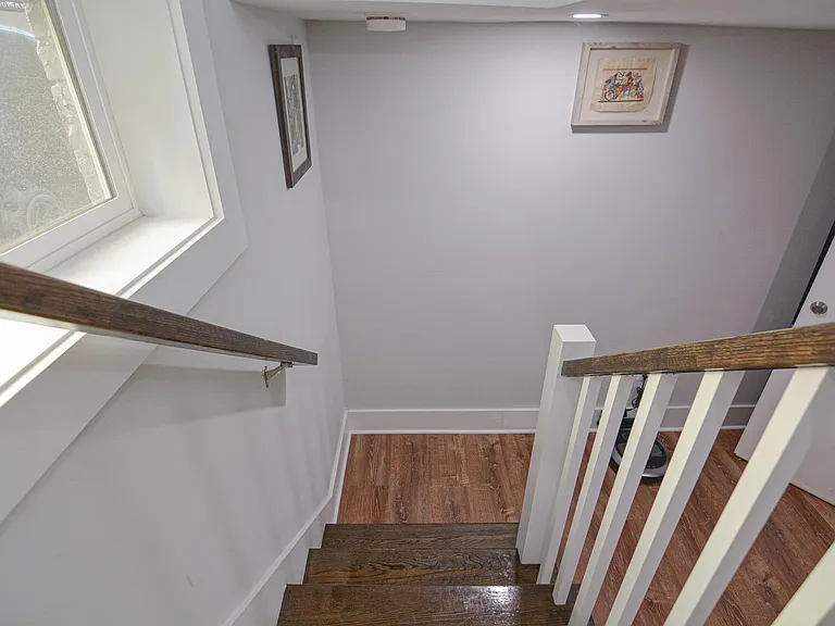 10 Grant St #1 — Photo 51
