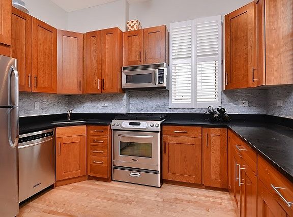 4th image of 2024 N Clifton Ave #1