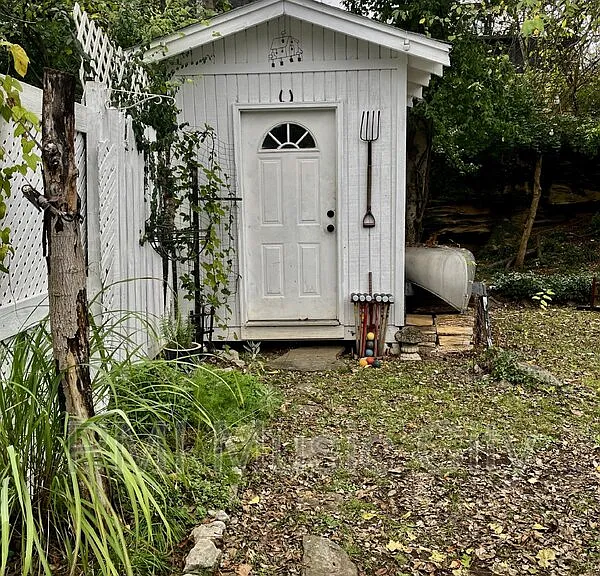 1208B Kirkwood Ave — Photo 12