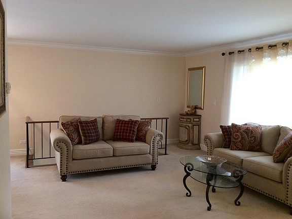 4th image of 556 Willowcreek Ct