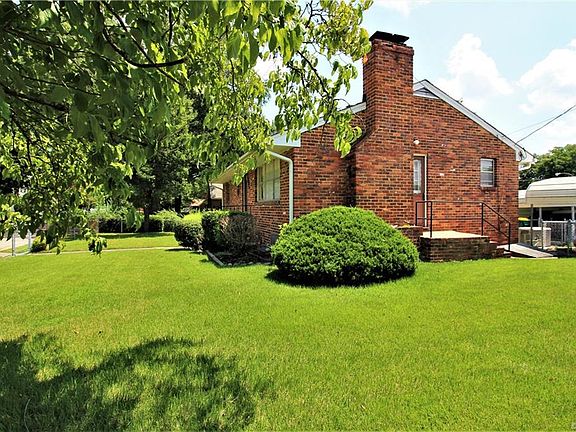 5th image of 3006 Poplar St