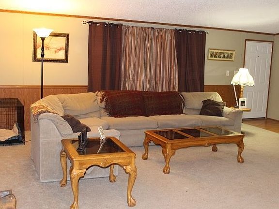 3rd image of 140 E Gregory Dr