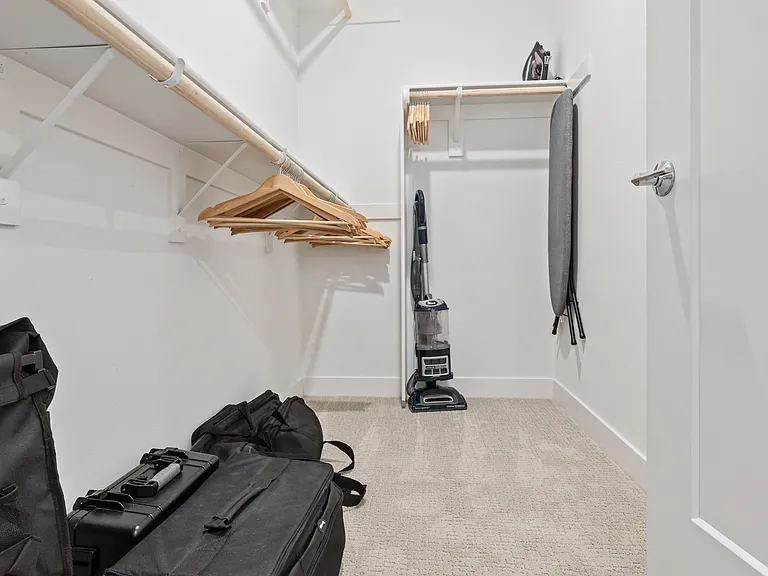 4303 Rivington — Photo 18
