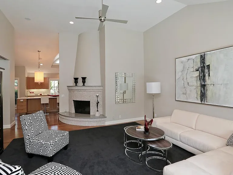 406 E Edith Ave — Photo 11