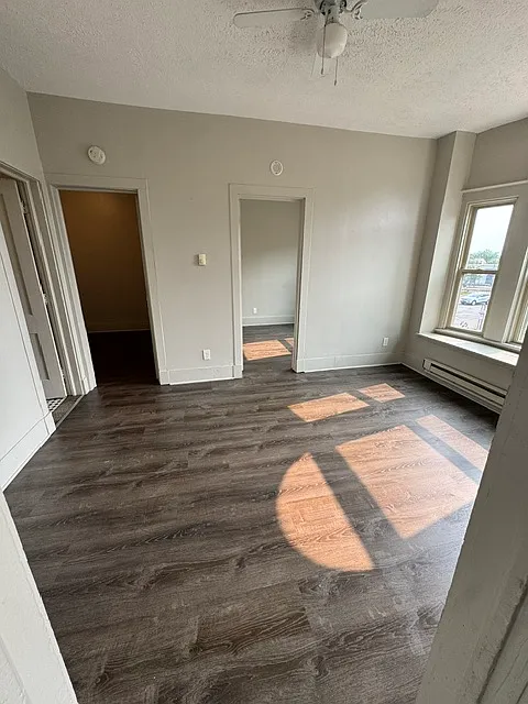 2 bed, 600 sqft, $900 — Photo 2