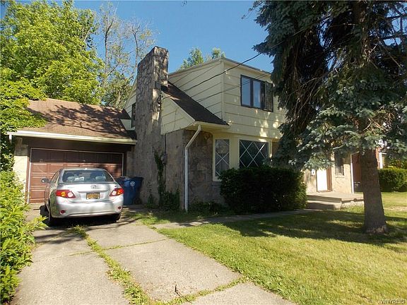2nd image of 221 Springville Ave