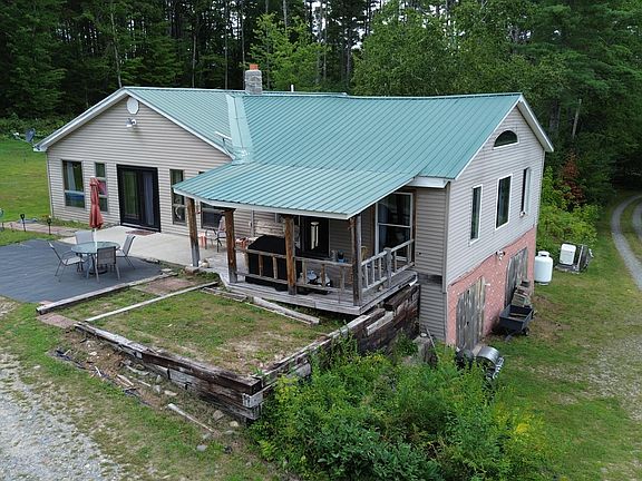 2nd image of 824 Pease Hill Road