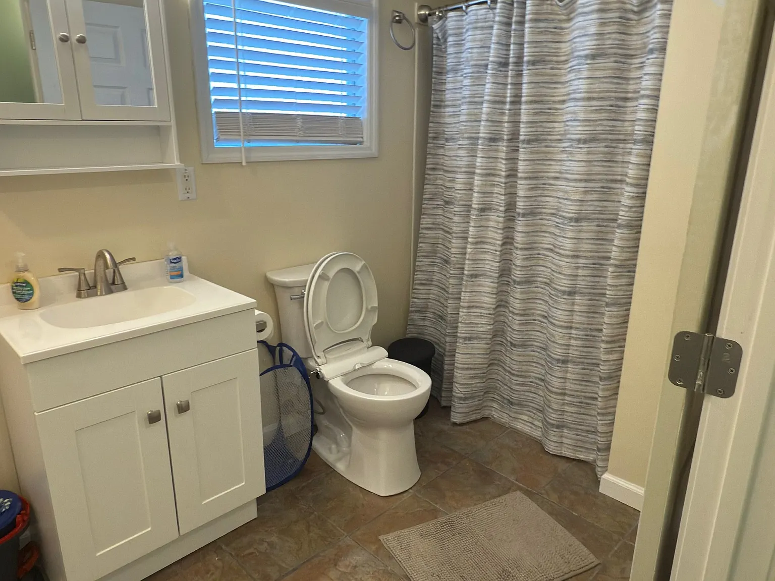 2 bed, 800 sqft, $1,750 — Photo 4