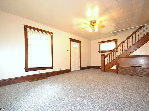 4th image of 350 Rankin St